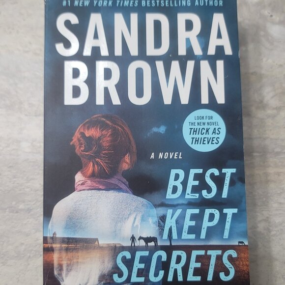 #365 Sandra Brown Best Kept Secrets Book - Picture 1 of 6